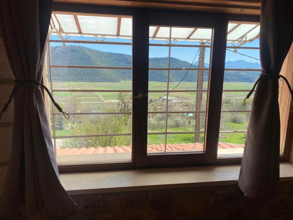 Villa Angelic In The Mountains Kesario Exterior foto